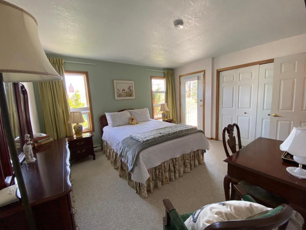 Crown House B&B Lake Cowichan Exterior foto